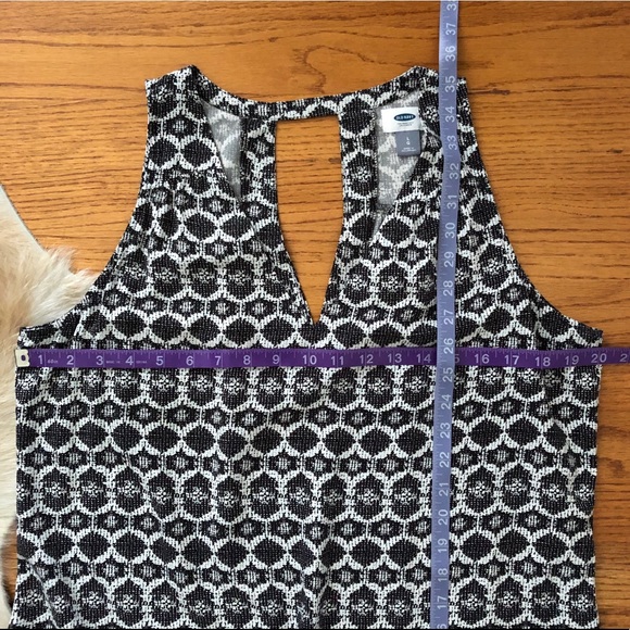 Sleeveless Black & White Patterned Old Navy Dress - Picture 7 of 8